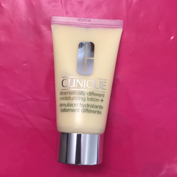 Clinique dramatically different moisturizing lotion+ - Picture 6 of 9